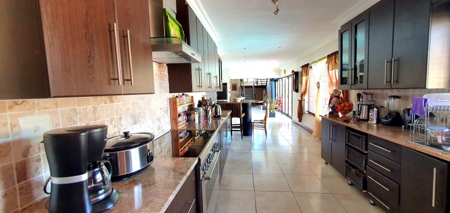 4 Bedroom Property for Sale in Strelitzia Park Eastern Cape